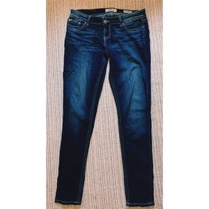 Virgo Skinny Jeans by Daytrip